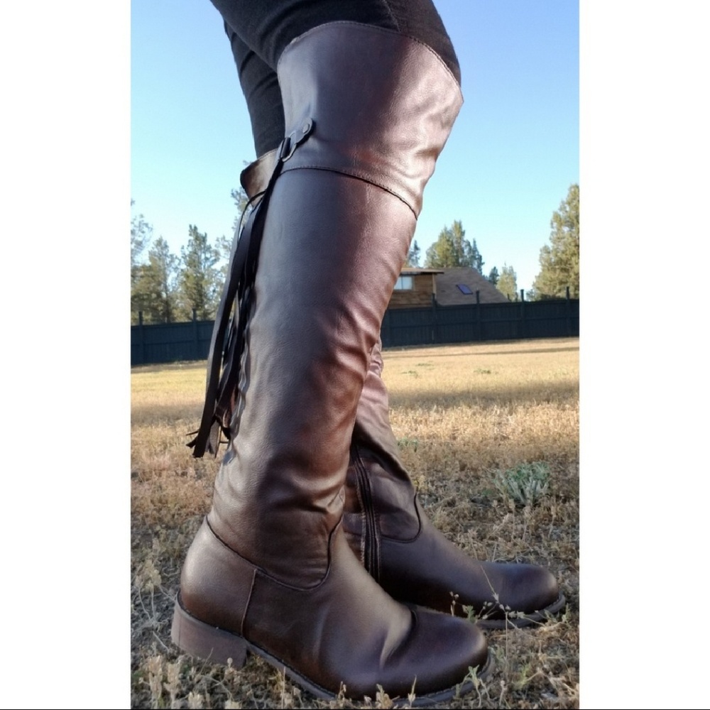 πππ¨π© Siz 6 π€Vegan Leather Knee Fringe Boot - Picture 2 of 7